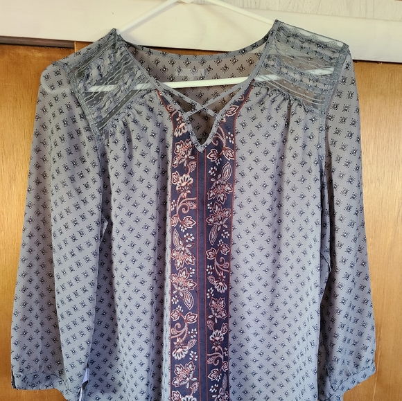 Dress shirts - Picture 3 of 4